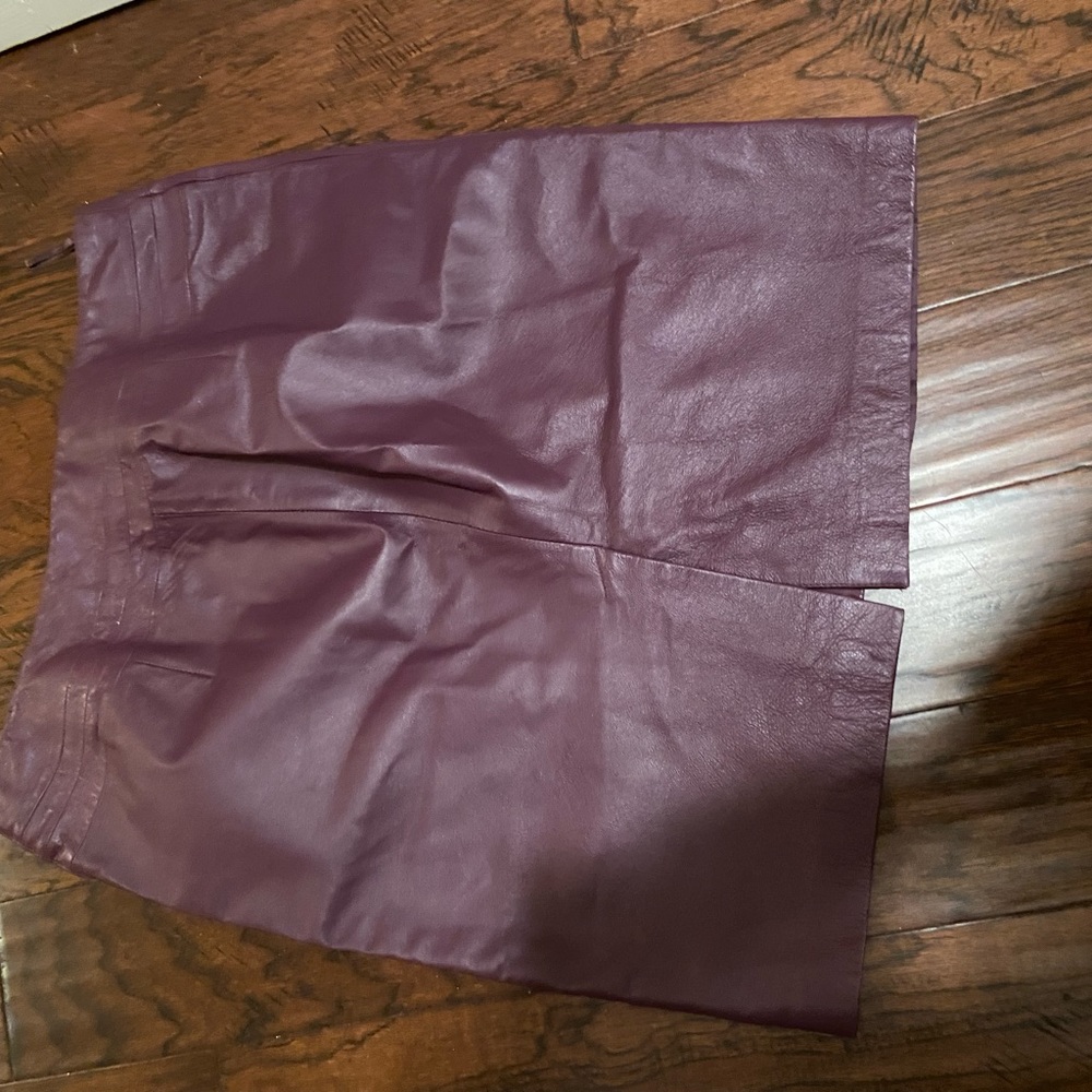 Gorgeous purple genuine leather skirt - Picture 7 of 10